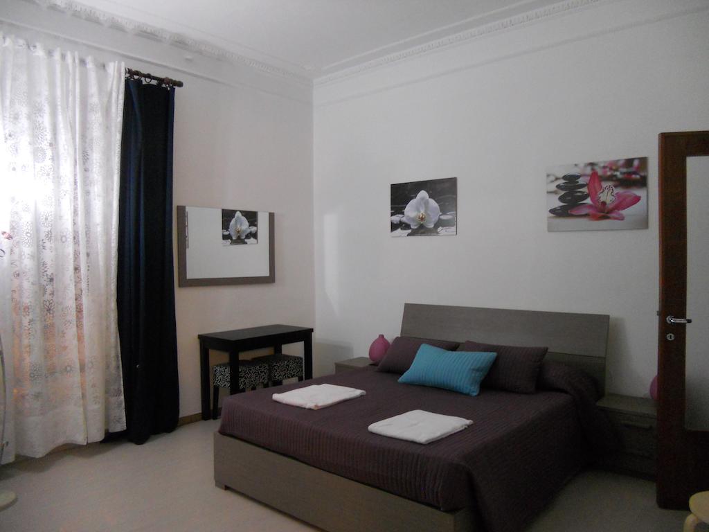 Aloha Rome 2 Hotel Room photo